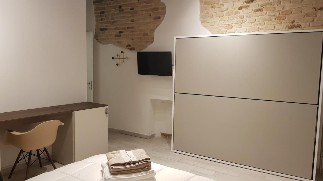 B&B Del Corso โลเรโต ภายนอก รูปภาพ