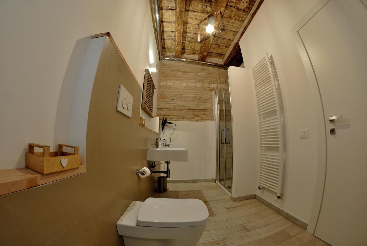 B&B Del Corso โลเรโต ภายนอก รูปภาพ